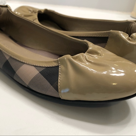 Burberry Shoes - Burberry Ballerina Flats size 39